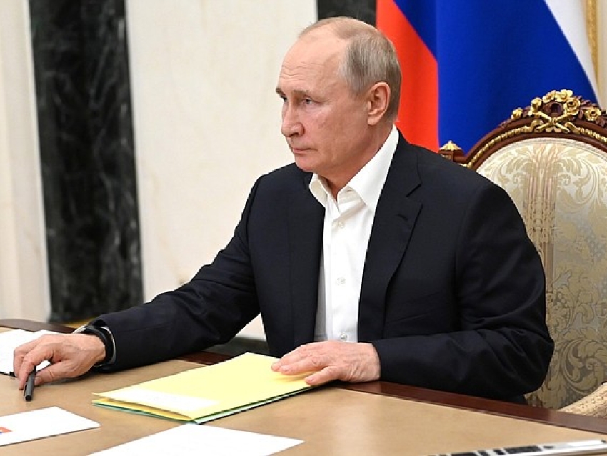 ​Владимир Путин проведет прямую линию с россиянами